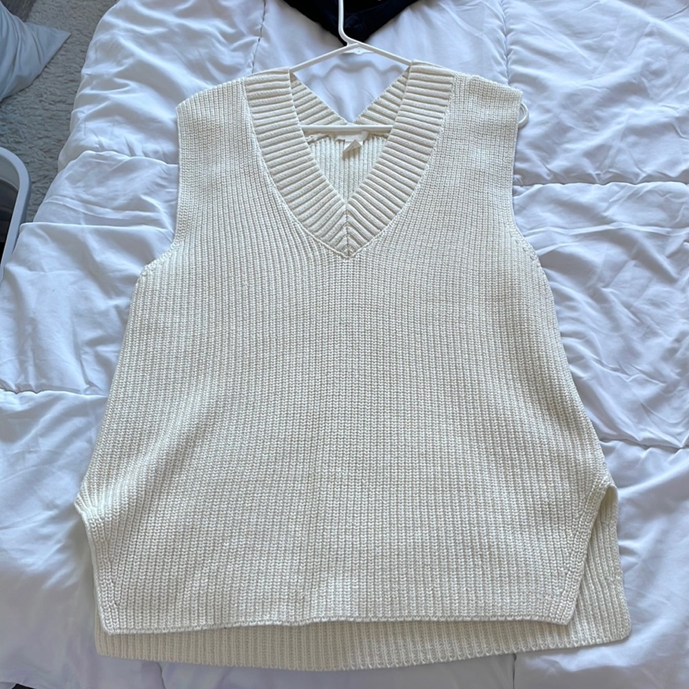H&M Cream Sleeveless Long Sweater Vest